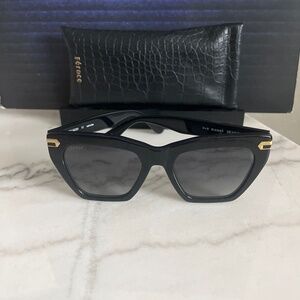 Feroce Heather II  Sunglasses Polarized Blackout W Case!